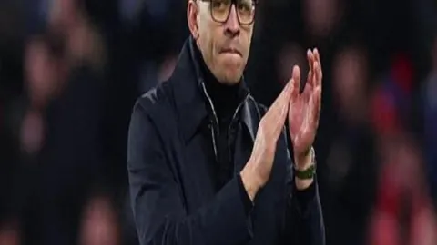 临危挺身！凯帕119分钟救主，神扑两记点球扭转局势